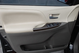 Used 2016 Toyota Sienna 4d Wagon XLE 7-Pass w/Auto Access Seat at Bulldog Motors near Pasco, WA