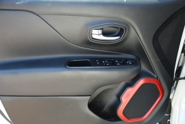 Used 2016 Jeep Renegade 4d SUV 4WD Trailhawk at Bulldog Motors near Pasco, WA