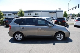 Used 2009  Kia Rondo 4dr Wgn I4 LX at Bulldog Motors near Pasco&comma; WA