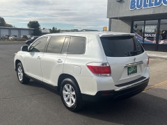 Used 2013  Toyota Highlander 4d SUV FWD at Bulldog Motors near Pasco&comma; WA