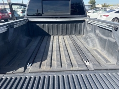 Used 2005  Nissan Titan SE Crew Cab 4WD at Bulldog Motors near Pasco&comma; WA
