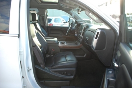 Used 2017  GMC Sierra 3500HD 4WD Crew Cab 167&period;7" SLT at Bulldog Motors near Pasco&comma; WA