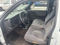 Used 1999  Dodge Dakota Club Cab 131" WB 4WD at Bulldog Motors near Pasco&comma; WA