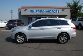 Used 2013 INFINITI JX35 4d SUV AWD at Bulldog Motors near Pasco, WA