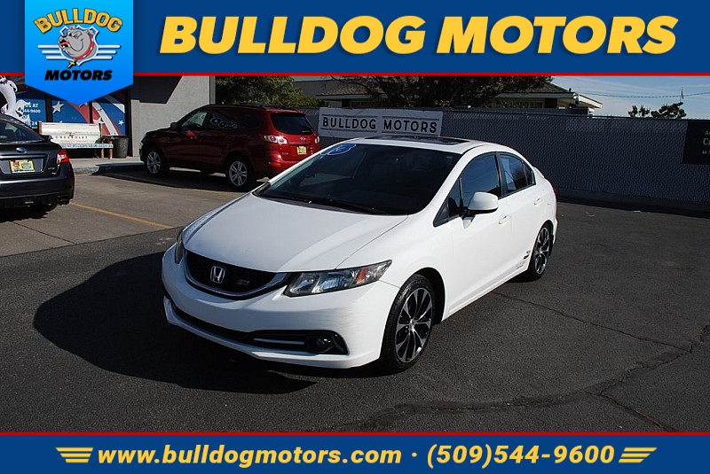 Used 2013  Honda Civic Sedan 4d Si at Bulldog Motors near Pasco, WA