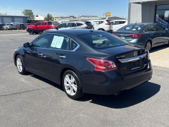Used 2013  Nissan Altima 4dr Sdn I4 2&period;5 SV at Bulldog Motors near Pasco&comma; WA