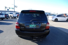 Used 2006  Toyota Highlander 4dr V6 4WD w&sol;3rd Row &lpar;Natl&rpar; at Bulldog Motors near Pasco&comma; WA
