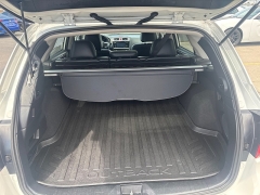 Used 2017  Subaru Outback 4d SUV 2&period;5i Limited at Bulldog Motors near Pasco&comma; WA