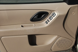 Used 2005 Ford Escape 4dr 103" WB 2.3L XLS at Bulldog Motors near Pasco, WA