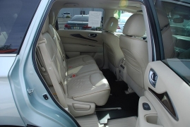 Used 2014  INFINITI QX60 Hybrid 4d SUV AWD at Bulldog Motors near Pasco, WA