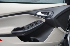 Used 2017  Ford Focus 4d Hatchback SE at Bulldog Motors near Pasco, WA