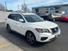 Used 2020  Nissan Pathfinder 4d SUV 4WD Platinum at Bulldog Motors near Pasco&comma; WA