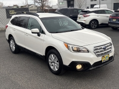 Used 2017  Subaru Outback 4d SUV 2&period;5i Premium at Bulldog Motors near Pasco&comma; WA