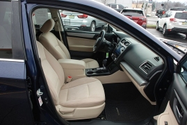 Used 2018  Subaru Outback 4d SUV 2&period;5i Premium at Bulldog Motors near Pasco&comma; WA