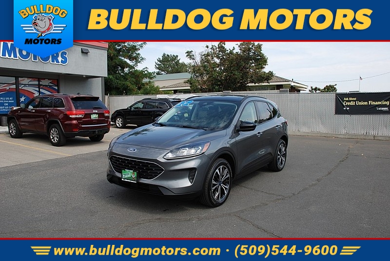Used 2022  Ford Escape SE AWD at Bulldog Motors near Pasco, WA