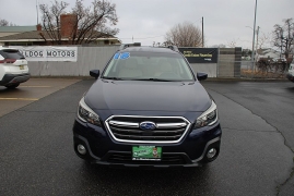 Used 2018  Subaru Outback 4d SUV 2&period;5i Premium at Bulldog Motors near Pasco&comma; WA