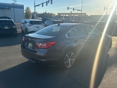 Used 2017  Subaru Legacy 4d Sedan 2&period;5i Limited at Bulldog Motors near Pasco&comma; WA