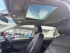 Used 2016  Volkswagen Golf 4d Hatchback TSI S Auto w&sol;Sunroof at Bulldog Motors near Pasco&comma; WA