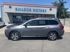 Used 2018  Nissan Pathfinder 4x4 SL at Bulldog Motors near Pasco&comma; WA