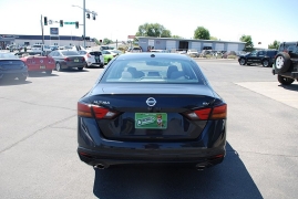 Used 2019 Nissan Altima 4d Sedan FWD 2.5L SV at Bulldog Motors near Pasco, WA