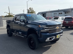 Used 2019  Chevrolet Silverado 1500 4WD Crew Cab 147" High Country at Bulldog Motors near Pasco&comma; WA