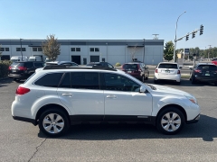 Used 2010  Subaru Outback 4d SUV i Prem AT All-Weather&sol;Moonroof at Bulldog Motors near Pasco&comma; WA