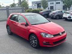 Used 2016  Volkswagen Golf 4d Hatchback TSI S Auto w&sol;Sunroof at Bulldog Motors near Pasco&comma; WA