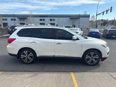 Used 2020  Nissan Pathfinder 4d SUV 4WD Platinum at Bulldog Motors near Pasco&comma; WA