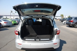 Used 2013 INFINITI JX35 4d SUV AWD at Bulldog Motors near Pasco, WA