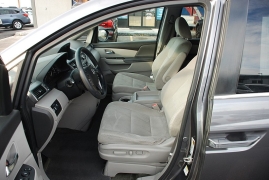 Used 2015  Honda Odyssey 4d Wagon EX at Bulldog Motors near Pasco, WA