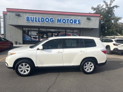 Used 2013  Toyota Highlander 4d SUV FWD at Bulldog Motors near Pasco&comma; WA