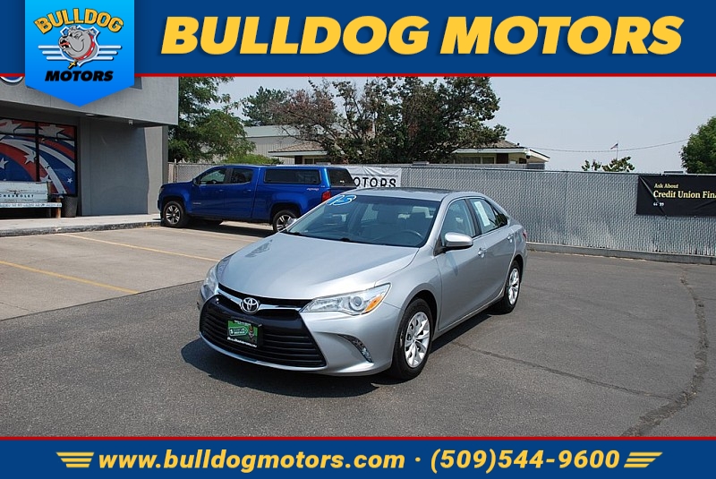 Used 2015  Toyota Camry 4d Sedan LE at Bulldog Motors near Pasco, WA