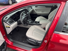 Used 2017  Hyundai Sonata 4d Sedan SE at Bulldog Motors near Pasco&comma; WA