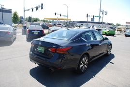 Used 2019 Nissan Altima 4d Sedan FWD 2.5L SV at Bulldog Motors near Pasco, WA
