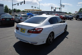 Used 2017 Honda Accord Sedan 4d Sport SE CVT at Bulldog Motors near Pasco, WA