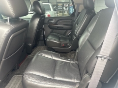 Used 2011  Cadillac Escalade 4d SUV AWD Premium at Bulldog Motors near Pasco&comma; WA