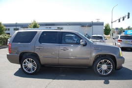Used 2013 Cadillac Escalade 4d SUV AWD Premium at Bulldog Motors near Pasco, WA