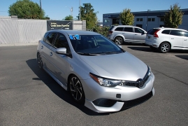 Used 2017 Toyota Corolla iM 5d Hatchback 6spd at Bulldog Motors near Pasco, WA