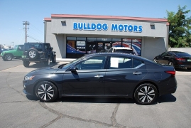 Used 2019 Nissan Altima 4d Sedan FWD 2.5L SV at Bulldog Motors near Pasco, WA