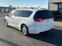 Used 2019  Chrysler Pacifica Touring L FWD at Bulldog Motors near Pasco&comma; WA