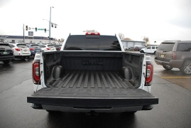 Used 2018  GMC Sierra 1500 4WD Crew Cab 143.5" SLT at Bulldog Motors near Pasco, WA