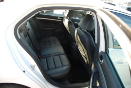 Used 2009  Volkswagen Jetta Sedan 4dr PZEV at Bulldog Motors near Pasco&comma; WA