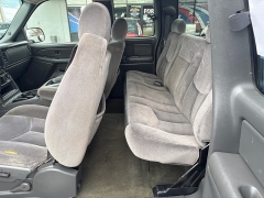 Used 2004  GMC Sierra 2500 Ext Cab 143&period;5" WB 4WD SLE at Bulldog Motors near Pasco&comma; WA