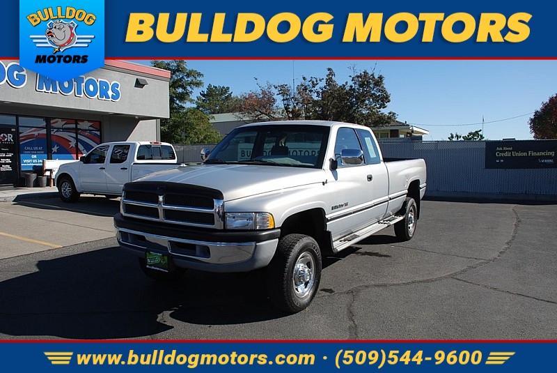 Used 1996  Dodge Ram 2500 4WD Club Cab SLT Longbed at Bulldog Motors near Pasco, WA