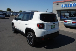 Used 2016 Jeep Renegade 4d SUV 4WD Trailhawk at Bulldog Motors near Pasco, WA