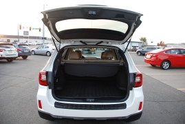 Used 2017  Subaru Outback 4d SUV 2.5i Premium at Bulldog Motors near Pasco, WA