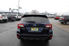 Used 2018  Subaru Outback 4d SUV 2&period;5i Premium at Bulldog Motors near Pasco&comma; WA