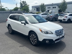 Used 2017  Subaru Outback 4d SUV 2&period;5i Limited at Bulldog Motors near Pasco&comma; WA