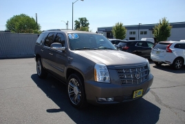 Used 2013 Cadillac Escalade 4d SUV AWD Premium at Bulldog Motors near Pasco, WA