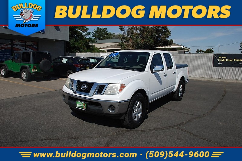 Used 2010 Nissan Frontier 4WD Crew Cab SWB Auto SE at Bulldog Motors near Pasco, WA